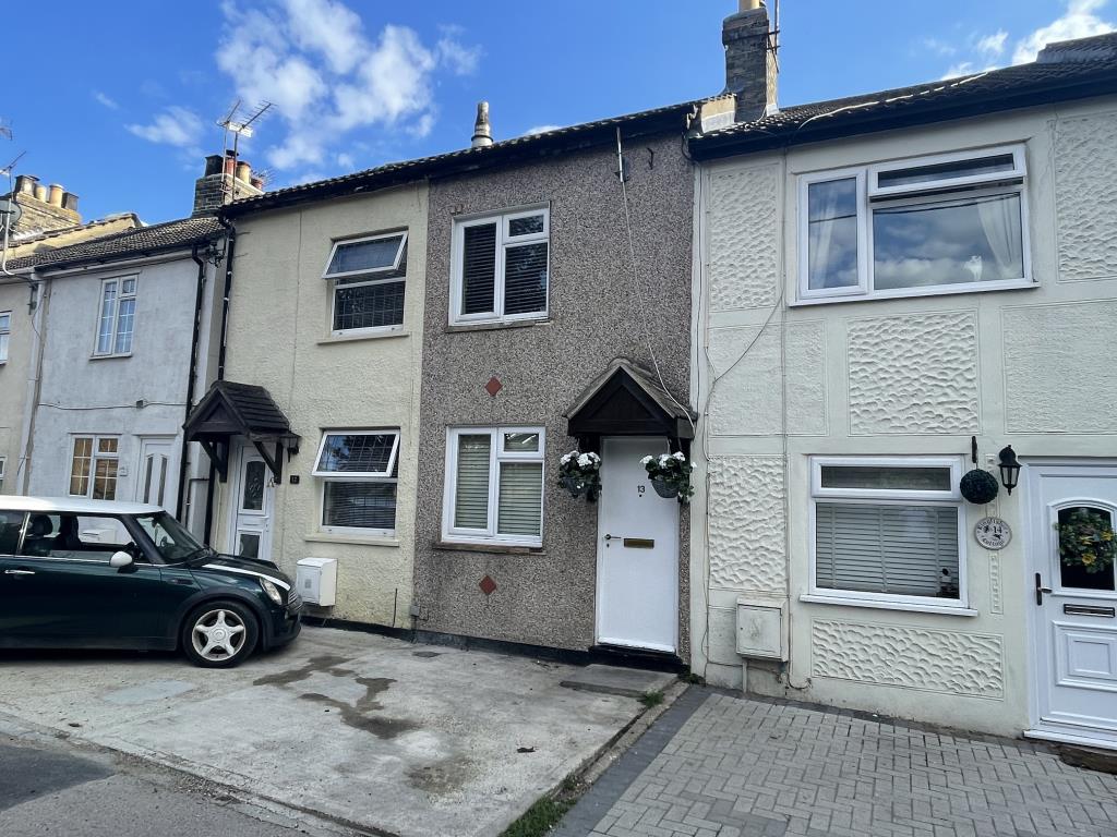 Lot: 18 - HOUSE FOR IMPROVEMENT -
